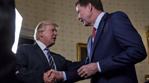 El presidente de Estados Unidos, Donald Trump, y el director del Buró Federal de Investigación (FBI), James Comey. (Foto: AFP)