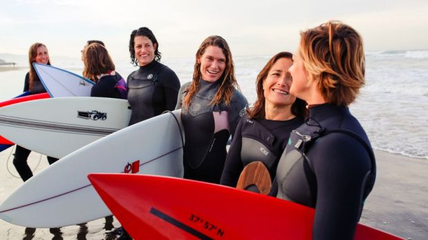 Las olas más peligrosas del mundo fueron surfeadas por mujeres