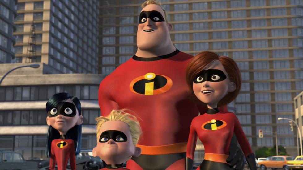 Secuela de "Los increíbles". Helen tiene que liderar una campaña para que los superhéroes regresen, mientras Bob vive su vida "normal" con Violet, Dash y el bebé Jack-Jack —cuyos superpoderes descubriremos—. Su misión se va a pique cuando aparece un nuevo villano con un brillante plan que lo amenaza todo. Pero los Parr no se amedrentarán y menos teniendo a Frozone de su parte.