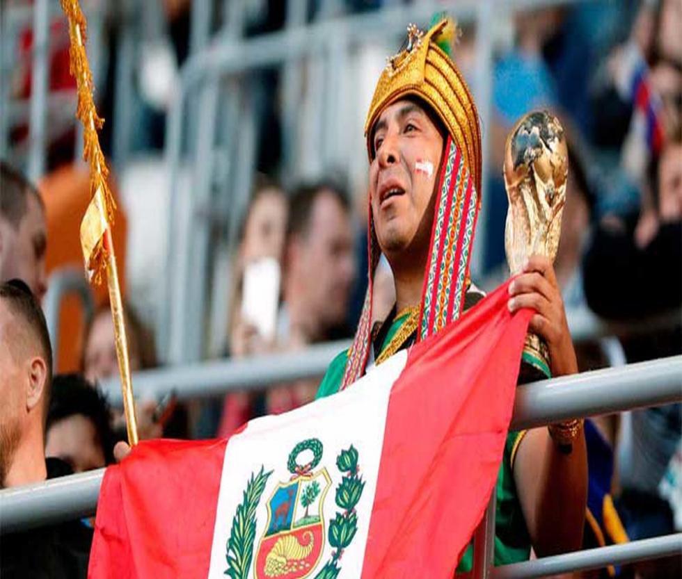 “Contigo Perú” narra la histórica clasificación de la Selección Peruana de Fútbol al mundial de Rusia 2018 y su participación en éste evento deportivo desde la mirada íntima de los jugadores, comando técnico y la hinchada peruana que con su aliento incesante e incondicional se convirtió en la mejor hinchada del mundo.