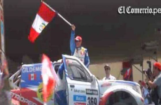 Los pilotos peruanos completaron su paso por la rampa de partida del Dakar