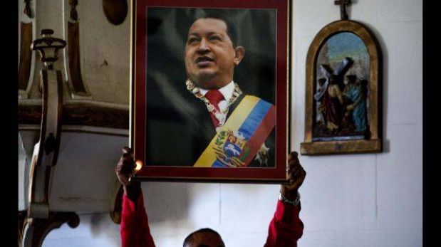 Parlamento autoriza a Hugo Chávez tomar "tiempo que necesite" para su recuperación