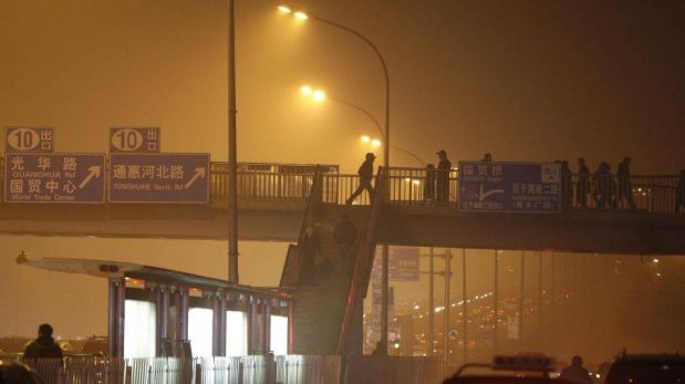 FOTOS: contaminación en Beijing alcanza niveles peligrosos y alarma a los ciudadanos  