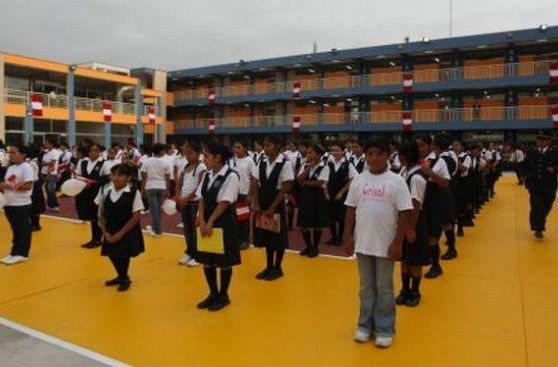 Contraloría vigilará que matrícula sea gratuita en colegios nacionales