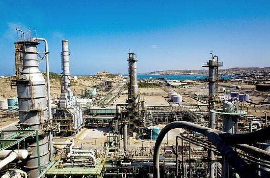 Refinería de Talara se ha retrasado 756 días en construcciones