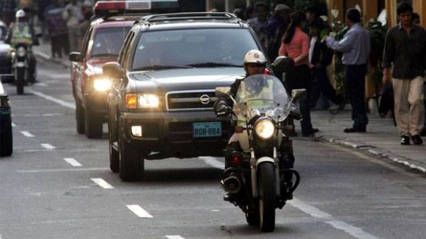 OPINA: ¿Vehículos oficiales deberían ser exonerados del pago de multas?