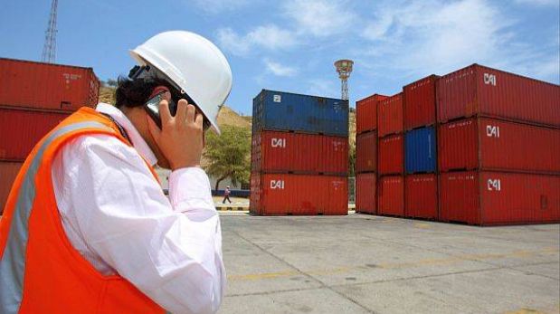 Superávit comercial de Perú se redujo en más de 50% en el 2012
