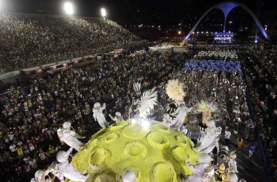 FOTOS: la bella Megan Fox entre las grandes invitadas del carnaval de Río de Janeiro