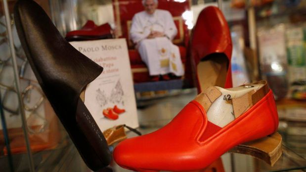 FOTOS: el zapatero peruano que confeccionaba el calzado de Benedicto XVI