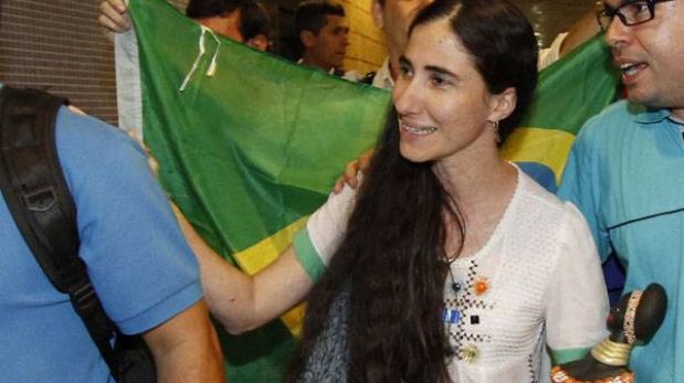 Yoani Sánchez llegó a Brasil: “Quiero esta democracia también en mi país”