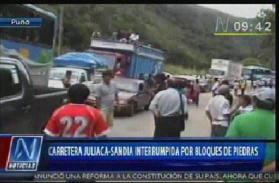Puno: huaico bloqueó vía Sandia-Juliaca y detiene a cientos de vehículos