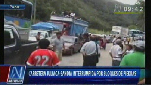 Puno: huaico bloqueó vía Sandia-Juliaca y detiene a cientos de vehículos