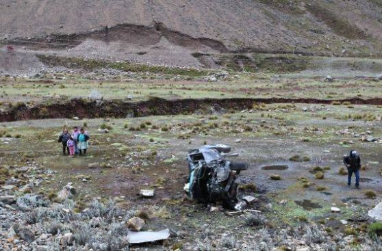 La Libertad: padre e hijo murieron tras caída de camioneta a abismo