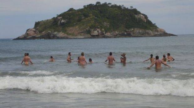 Vida al natural: una guía con las playas nudistas de Brasil