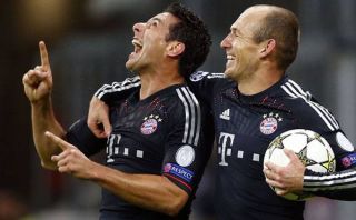Bayern Múnich descartó purga que incluiría a Claudio Pizarro