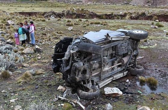 La Libertad: cuatro personas murieron por caída de bus a un abismo