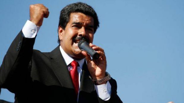 Nicolás Maduro podrá postular a la presidencia sin renunciar a su cargo