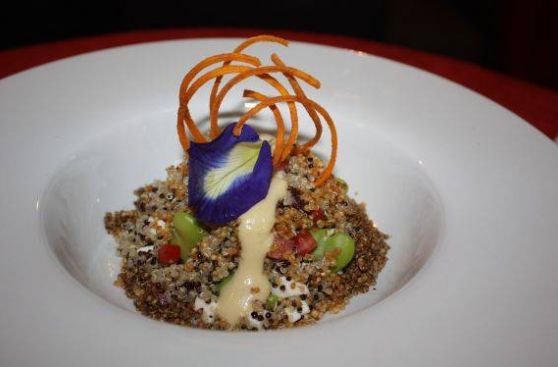 Delicias gourmet hechas con quinua se ofrecen gratuitamente en el Bulevar de Asia