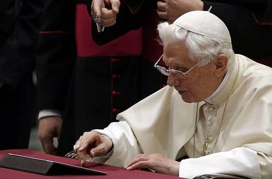 Benedicto XVI vio la elección del papa Francisco por televisión