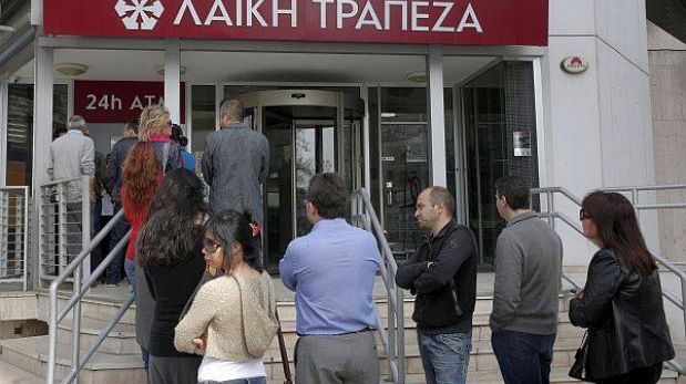 Grecia absorberá las filiales de bancos chipriotas en su país