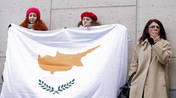 Chipre recibirá US$13 mil millones para su rescate financiero