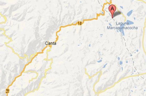 Canta: huaico bloquea unos 150 metros de carretera