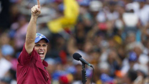 Capriles critica a quienes buscan conservar los privilegios del gobierno
