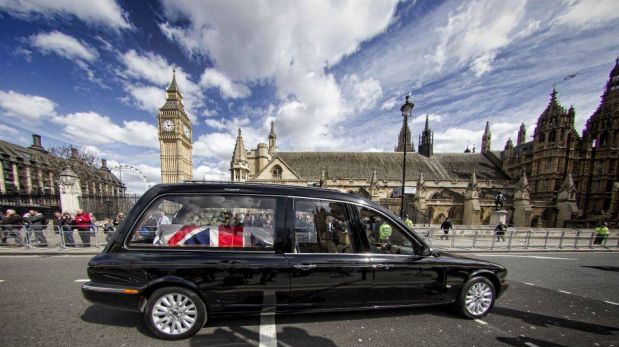 FOTOS: el féretro de Margaret Thatcher recorrió Londres hasta la capilla del Parlamento británico