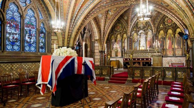 FOTOS: el féretro de Margaret Thatcher recorrió Londres hasta la capilla del Parlamento británico