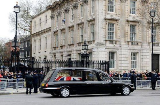 Margaret Thatcher recibe el último adiós en solemne ceremonia
