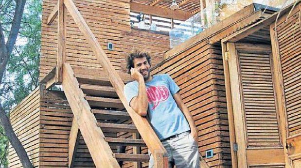 El francés que construyó un hotel en Máncora con caña, basura y excremento de burro