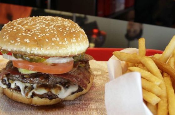 Cómo hacen los grandes 'fast foods' para reducir las calorías de sus platillos