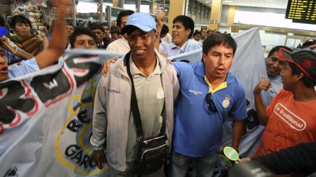 FOTOS: el efusivo recibimiento de Real Garcilaso en Lima luego de pasar a cuartos de final de la Libertadores