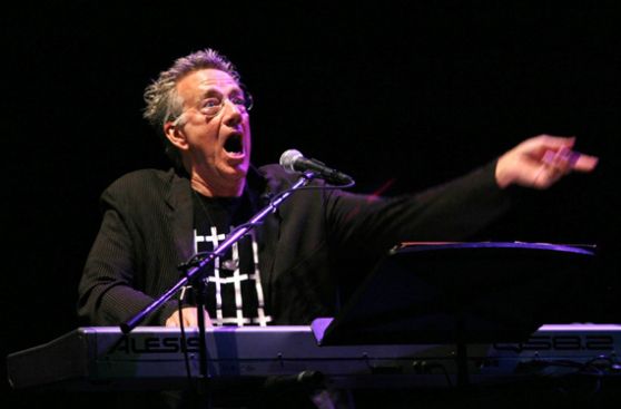 Murió Ray Manzarek, cofundador y tecladista de The Doors