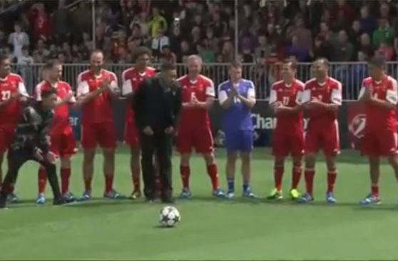 VIDEO: Will Smith pateó el "peor penal" de la historia