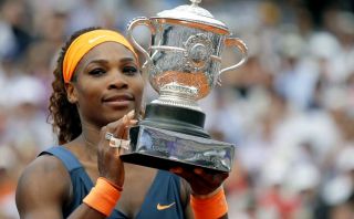 Serena Williams ganó a Sharapova y se coronó campeona de Roland Garros
