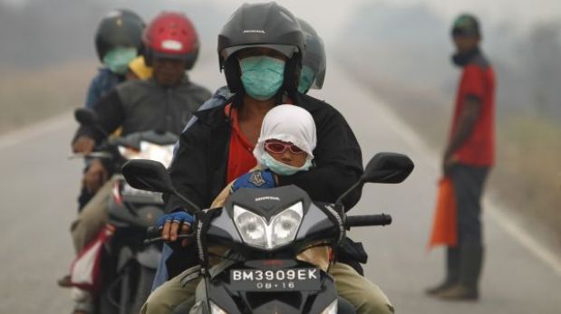 Más de 10 mil intoxicados por contaminación del aire en Indonesia