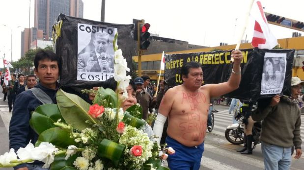 FOTOS: la avenida Abancay es un caos por las protestas de trabajadores estatales y universitarios