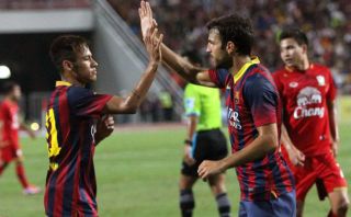 Barcelona goleó 7-1 a Tailandia con dos de Lionel Messi y tres de Pedro