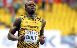 Usain Bolt superó el primer trámite del Mundial en busca de ser leyenda