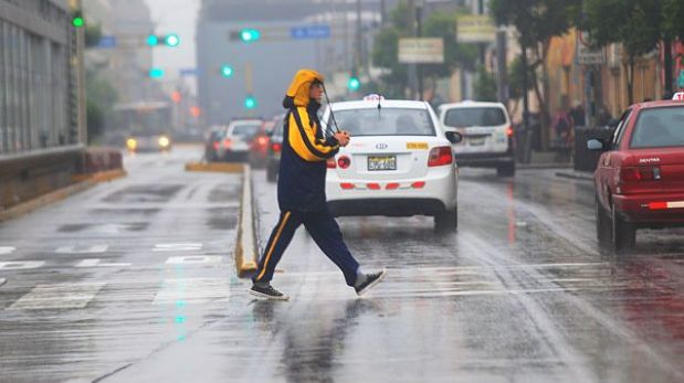 Lima soportó intensa llovizna por más de 12 horas consecutivas