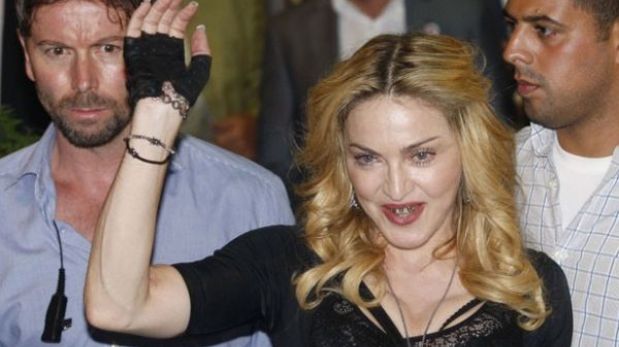 Madonna lució oro y diamantes en sus dientes 