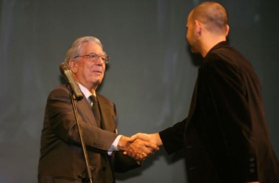 Mario Vargas Llosa fue distinguido en Madrid por su brillante trayectoria