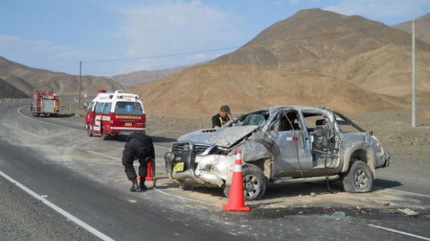 Áncash: dos personas murieron tras despiste y choque de camioneta en Huarmey 