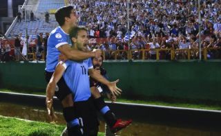 Uruguay ganó 2-0 a Colombia y peleará con Ecuador pase directo a Brasil 2014