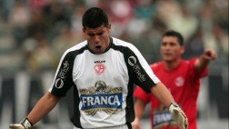 Jugadores del Aurich piden disculpas tras insultos al estadio de la 'U'
