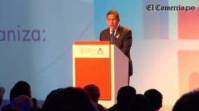 Humala se compromete a agilizar trámites que retrasan proyectos mineros en cierre de Perumin