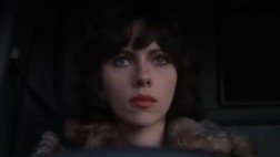 "Under the Skin": tráiler del filme por el que Scarlett Johansson fue abucheada