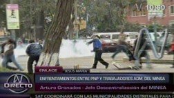 Trabajadores del Minsa enfrentan con pedradas a la Policía en Av. Salaverry