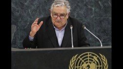 Presidente Mujica denuncia que globalización conduce a deshumanización
